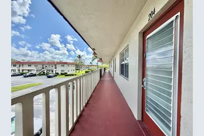 19 Abbey Lane #204, Delray Beach, FL 33446 - Photo 3