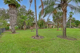14042 88th Pl N, Loxahatchee, FL 33470 - Photo 9