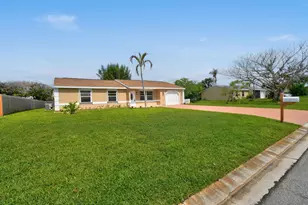 1502 SE Belcrest St, Port Saint Lucie, FL 34952 - Photo 3