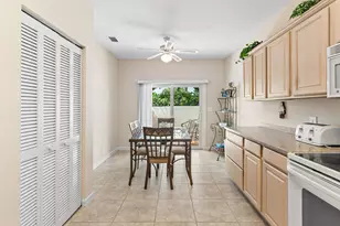 2584 Muirfield Ct, Wellington, FL 33414 - Photo 19