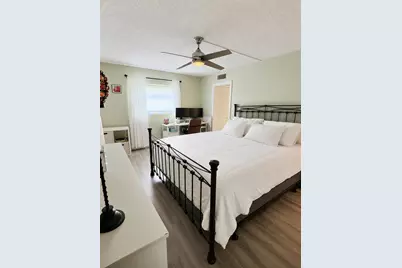 199 E Burgundy E, Delray Beach, FL 33484 - Photo 15