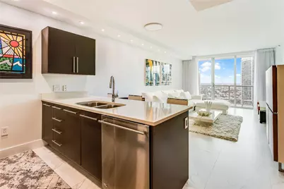 55 SE 6th Street #3500, Miami, FL 33131 - Photo 15