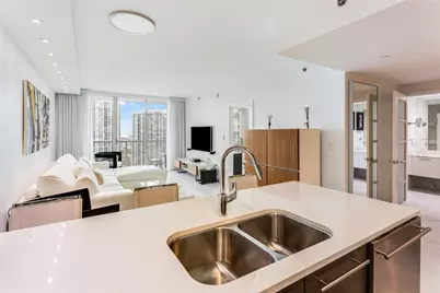 55 SE 6th Street #3500, Miami, FL 33131 - Photo 25