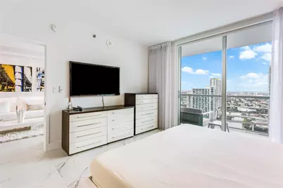 55 SE 6th Street #3500, Miami, FL 33131 - Photo 17