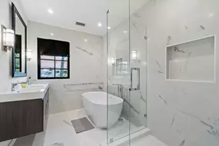 210 S Lake Dr, Lantana, FL 33462 - Photo 25