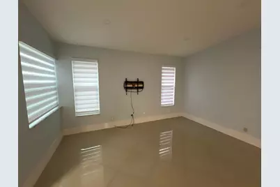 115 SW 34th Avenue, Deerfield Beach, FL 33442 - Photo 11