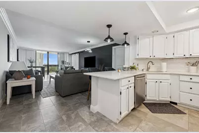 2400 Presidential Way #1006, West Palm Beach, FL 33401 - Photo 3