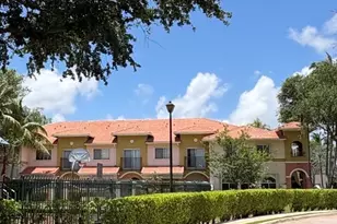 203 S Santa Catalina Cir, North Lauderdale, FL 33068 - Photo 3