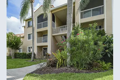 1670 N 42nd Circle #203, Vero Beach, FL 32967 - Photo 3
