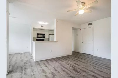 1670 N 42nd Circle #203, Vero Beach, FL 32967 - Photo 7
