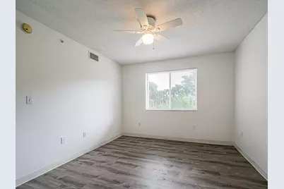 1670 N 42nd Circle #203, Vero Beach, FL 32967 - Photo 15