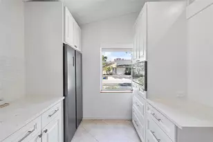 8230 Springtree Rd, Boca Raton, FL 33496 - Photo 9