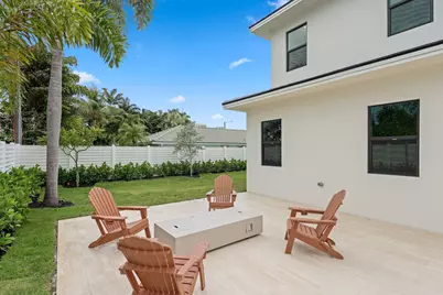 1160 Emerald Drive, Riviera Beach, FL 33404 - Photo 13