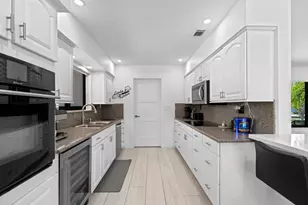 160 SE 12th Ct, Pompano Beach, FL 33060 - Photo 25