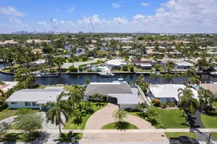 160 SE 12th Ct, Pompano Beach, FL 33060 - Photo 3