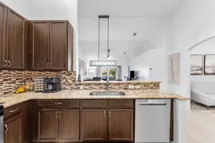 9463 Swansea Ln, West Palm Beach, FL 33411 - Photo 13