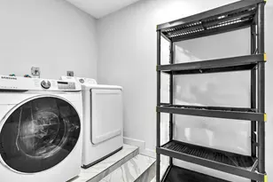 20331 NE 10th Ct, Miami, FL 33179 - Photo 35