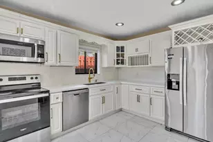 20331 NE 10th Ct, Miami, FL 33179 - Photo 21