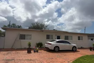 10501 NW 35th Pl, Miami, FL 33147 - Photo 17