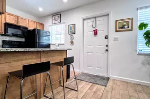 2660 NE 8th Ave, Wilton Manors, FL 33334 - Photo 9