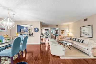 5687 Fairway Park Drive, Boynton Beach, FL 33437 - Photo 9