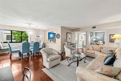 5687 Fairway Park Drive, Boynton Beach, FL 33437 - Photo 3