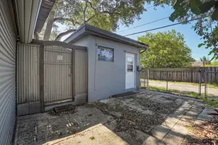 2620 Harding St, Hollywood, FL 33020 - Photo 9