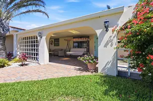 8455 SE Palm St, Hobe Sound, FL 33455 - Photo 7
