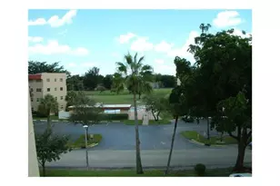 1030 Country Club Dr, Margate, FL 33063 - Photo 11