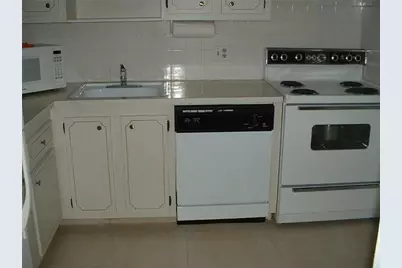 1030 Country Club Drive #401, Margate, FL 33063 - Photo 5