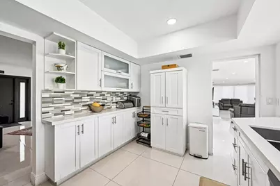 2940 NE 39th Court, Lighthouse Point, FL 33064 - Photo 13