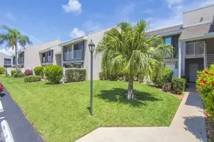 3206 S Lakeview Cir, Fort Pierce, FL 34949 - Photo 5