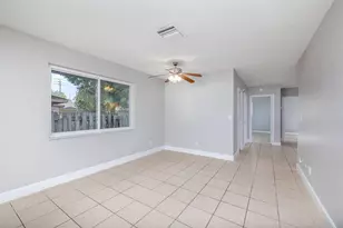 917 SE Nassau Ave, Stuart, FL 34994 - Photo 1