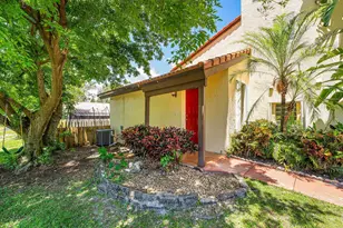 2810 Sand Pines Ct, Lake Worth, FL 33462 - Photo 3