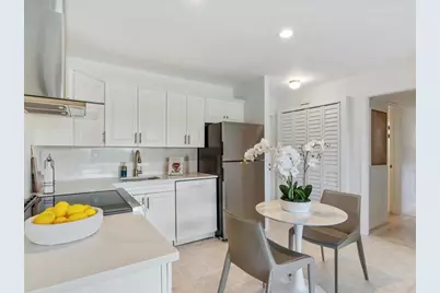 551 Greensward Lane #204-d, Delray Beach, FL 33445 - Photo 9