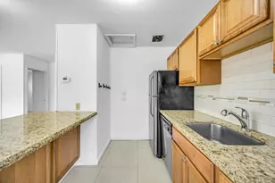 2107 NE 15th Ave, Wilton Manors, FL 33305 - Photo 9