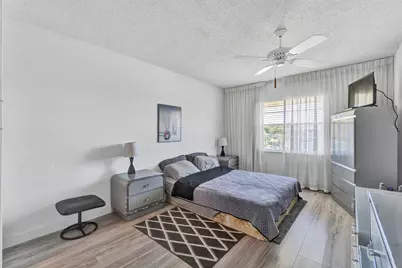 5190 E Sabal Palm Boulevard #304, Tamarac, FL 33319 - Photo 9