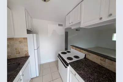 817 Lighthouse Drive #Apt B, North Palm Beach, FL 33408 - Photo 3