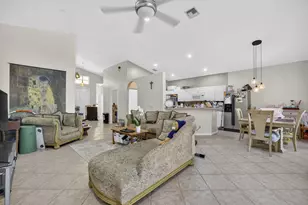 19305 SW 66th St, Pembroke Pines, FL 33332 - Photo 7