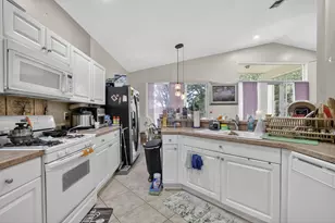 19305 SW 66th St, Pembroke Pines, FL 33332 - Photo 39