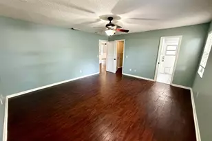 175 SW Oakridge Dr, Port Saint Lucie, FL 34984 - Photo 9