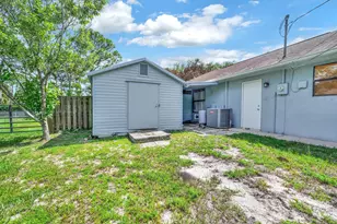 601 Howard St, Fort Pierce, FL 34982 - Photo 3
