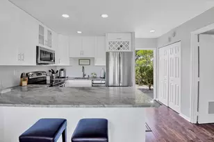 401 Greensward Ln, Delray Beach, FL 33445 - Photo 9