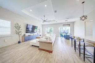 10562 Northbrook Cir, Palm Beach Gardens, FL 33412 - Photo 7