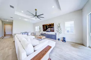 10562 Northbrook Cir, Palm Beach Gardens, FL 33412 - Photo 9
