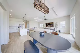 10562 Northbrook Cir, Palm Beach Gardens, FL 33412 - Photo 11