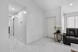 1489 NW 153rd Ave, Pembroke Pines, FL 33028 - Photo 5