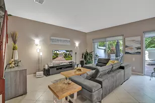 824 Spinnaker Dr E, Hollywood, FL 33019 - Photo 17