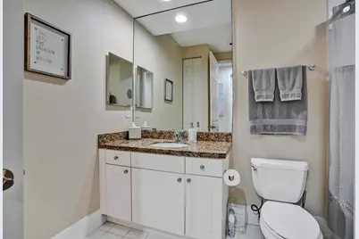 824 Spinnaker Drive E, Hollywood, FL 33019 - Photo 47