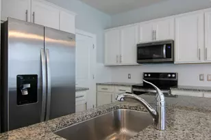 8333 Rearing Ln, Lake Worth, FL 33467 - Photo 5